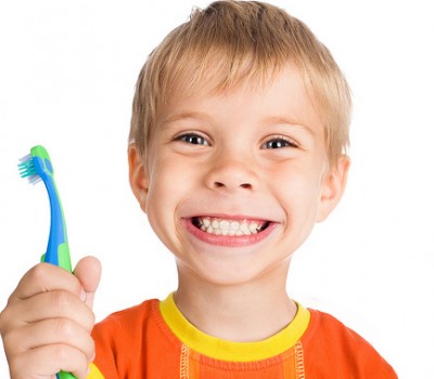 Igiena copiilor - Spalatul pe dinti